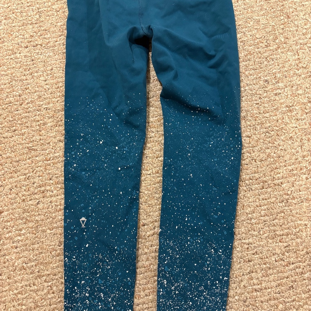 FOUR pairs Ivivva leggings!